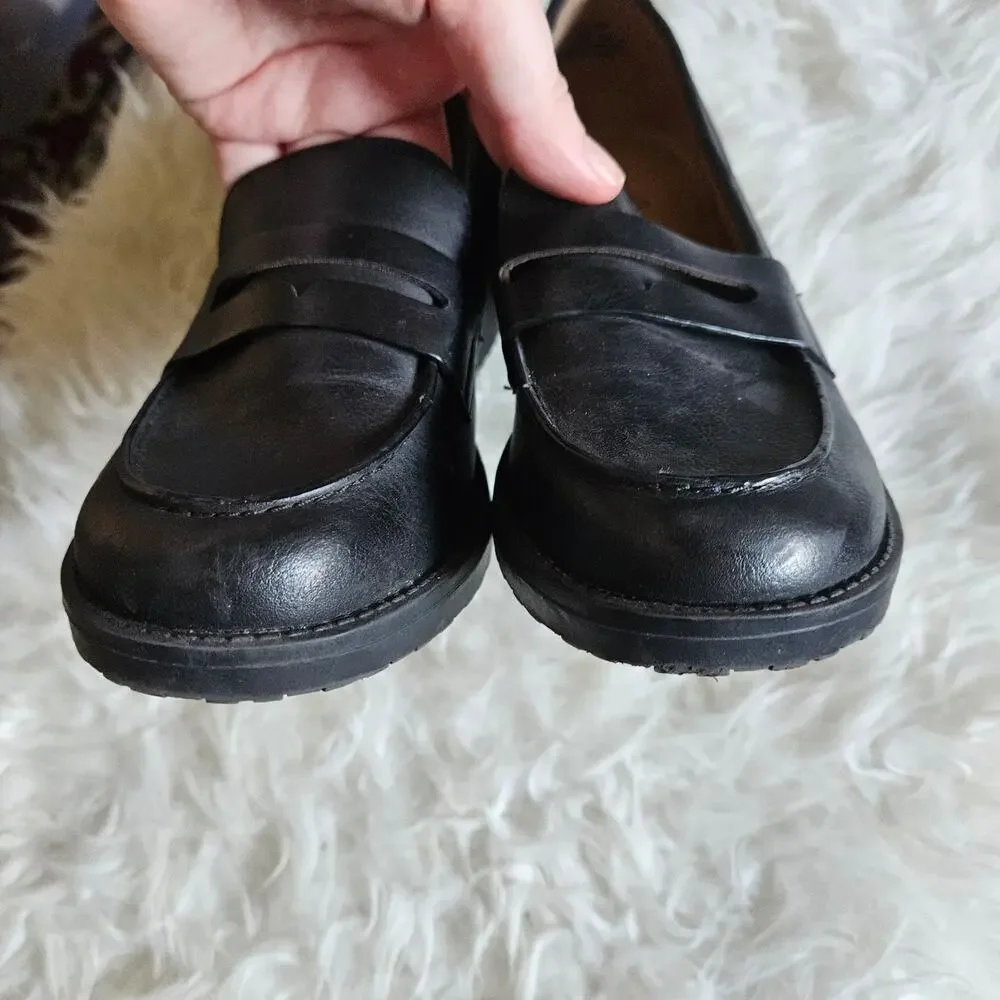 Beartraps Loafers Size 8